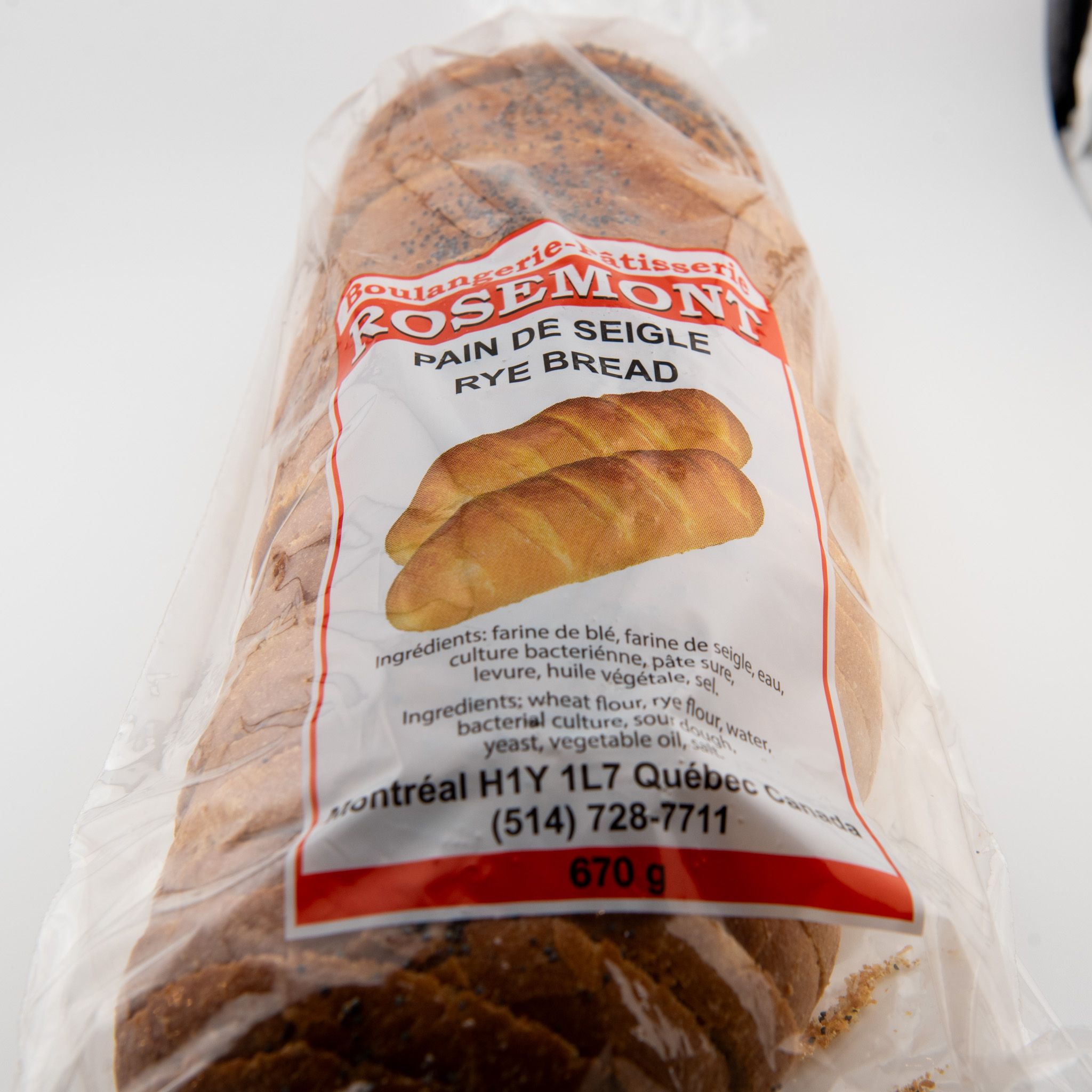 Artisanal rye bread with poppy seeds