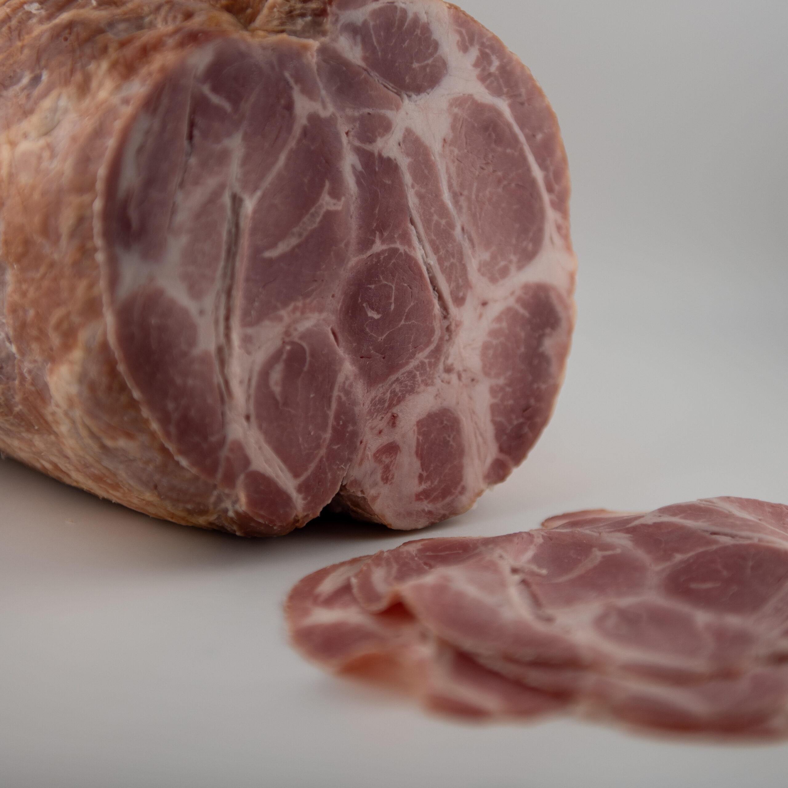 Baleron polonais tranché