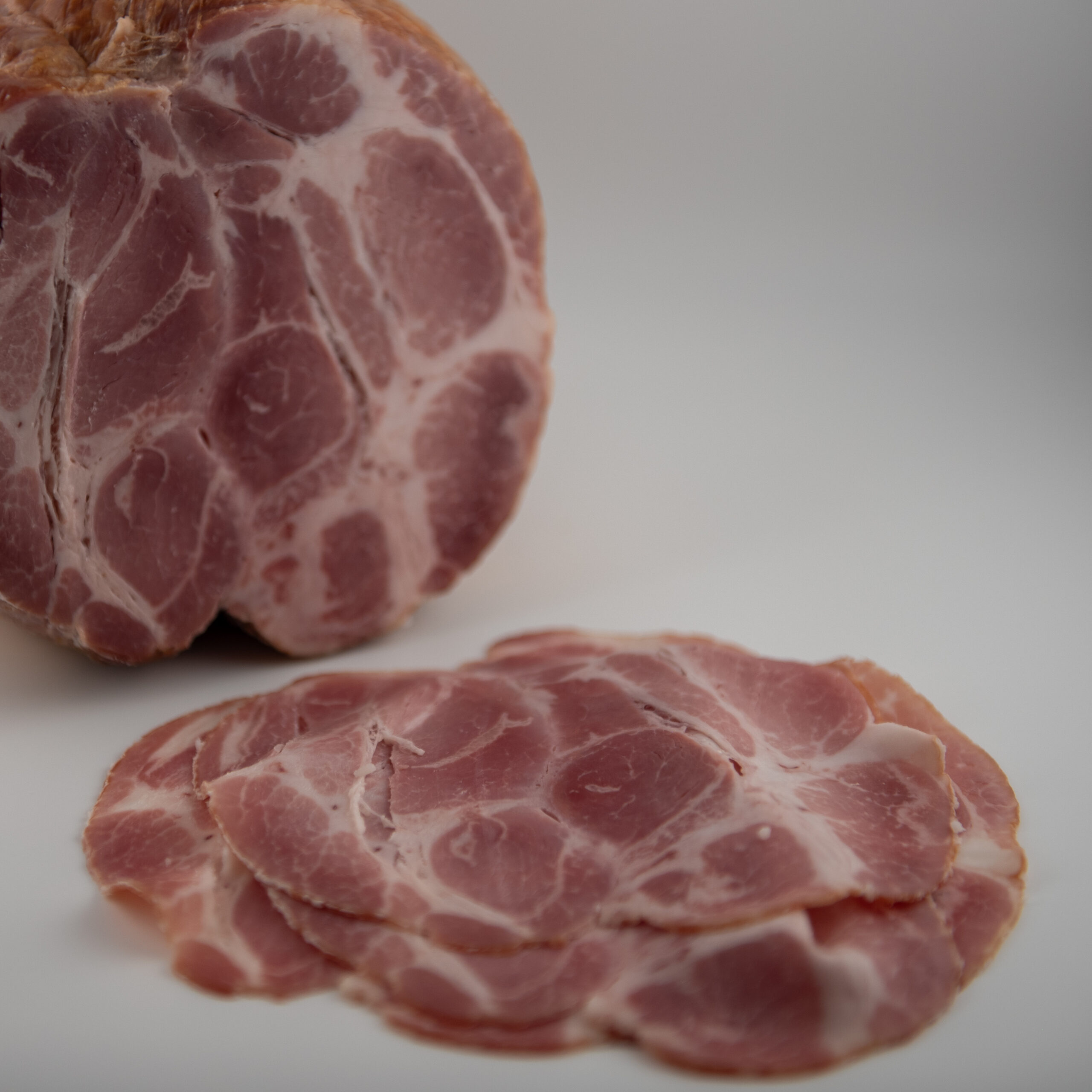 Baleron polonais tranché